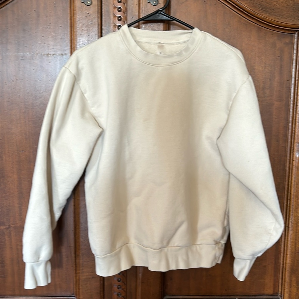 Aritzia The Constant Sweatshirt